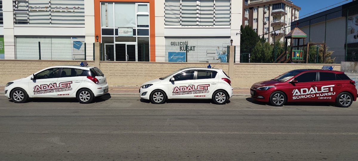 Özel Adalet Sürücü Kursu Yerel İşletme fotoğrafı 3
